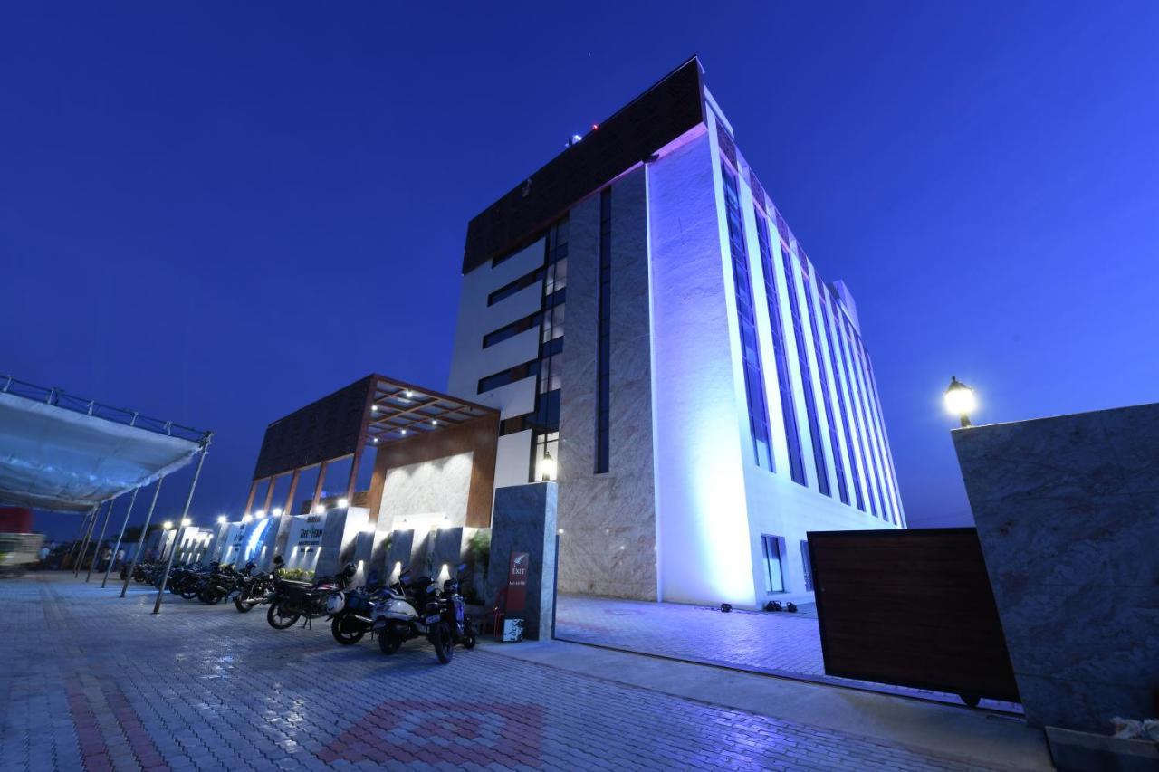 Harsha The Fern Shivamogga Hotel Екстериор снимка