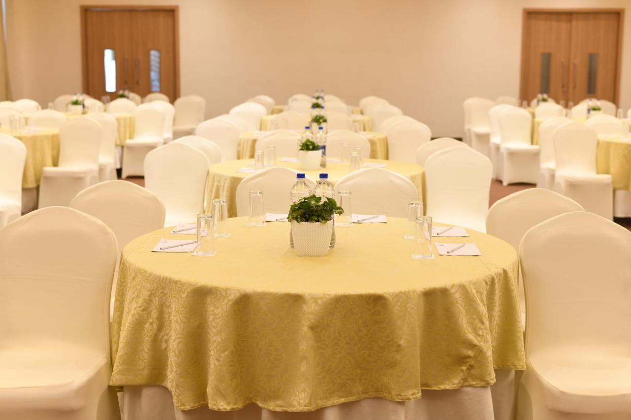 Harsha The Fern Shivamogga Hotel Екстериор снимка